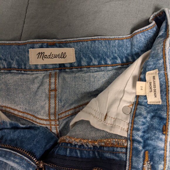 Madewell Relaxed Denim Shorts in Madera Wash: Side-Slit Edition - Picture 7 of 7